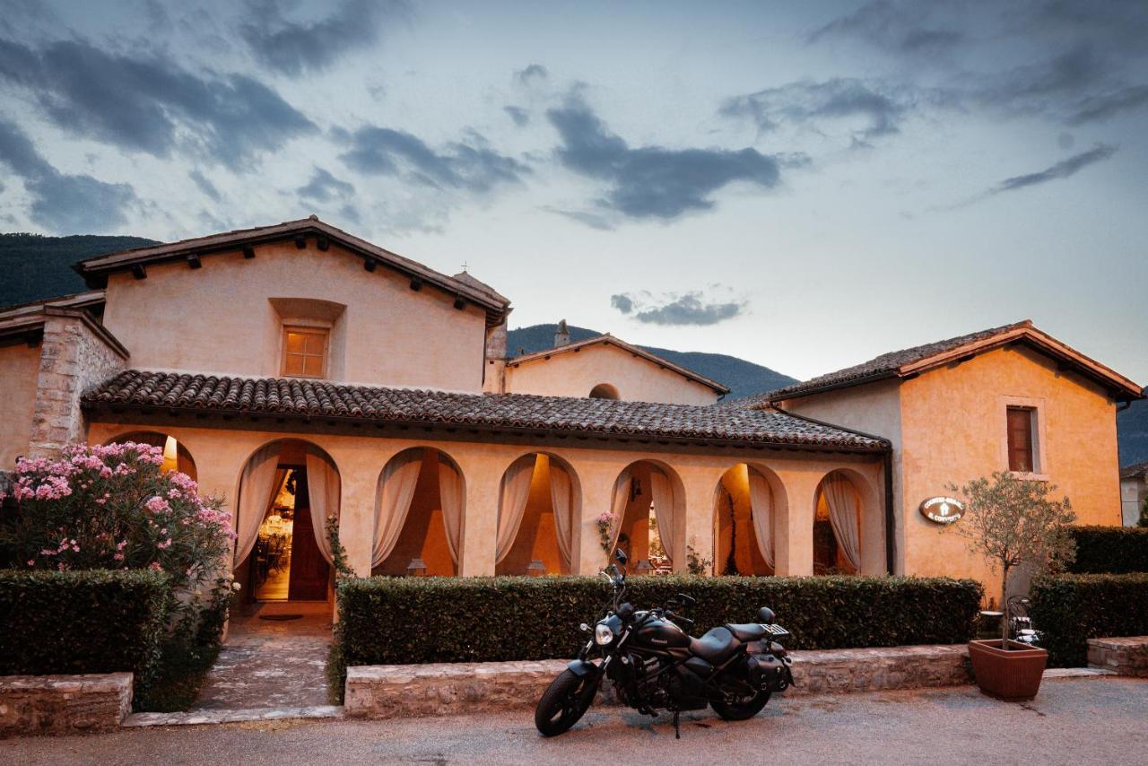 Ex Convento Santa Croce-Country Resort SantʼAnatolia di Narco Εξωτερικό φωτογραφία