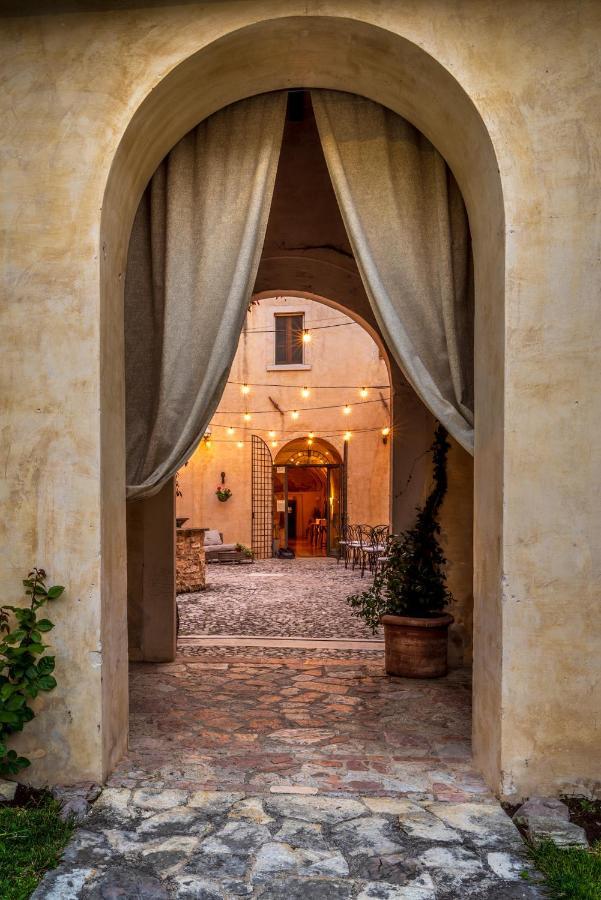 Ex Convento Santa Croce-Country Resort SantʼAnatolia di Narco Εξωτερικό φωτογραφία